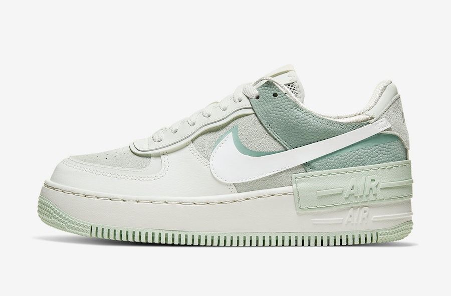 Nike Air Force 1 Shadow белые с серым и зеленым, кожа-нубук, женские